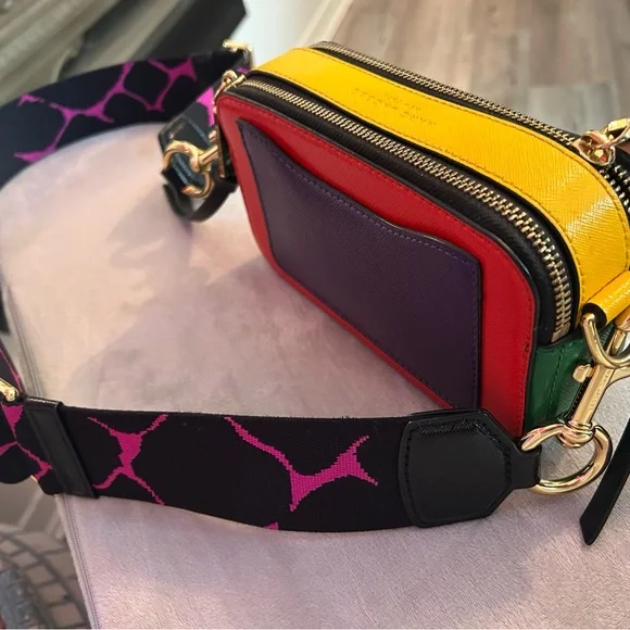 Marc Jacobs multi colored leather  Crossbody . Used. - Picture 4 of 8
